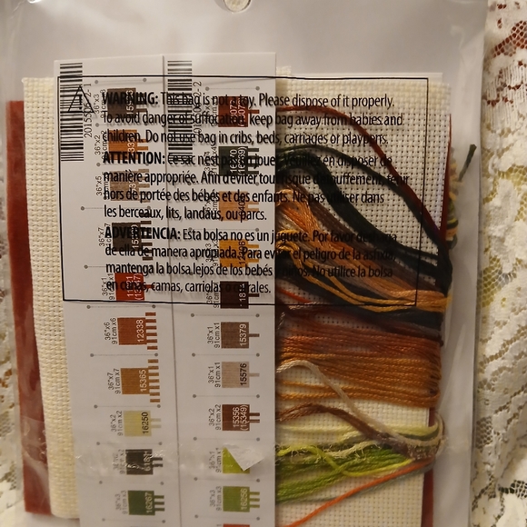 3 Dimensions Gold Collection Petites Ornament Kits Violin,French Horn, Bells NIP - Picture 10 of 10